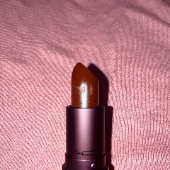MAC Giambattista Valli Lipstick - Picture 5 of 5
